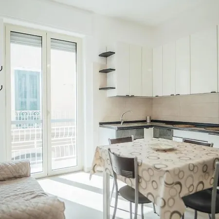 Apartment Dimora Lorusso - Stay Near The Historic Castle *