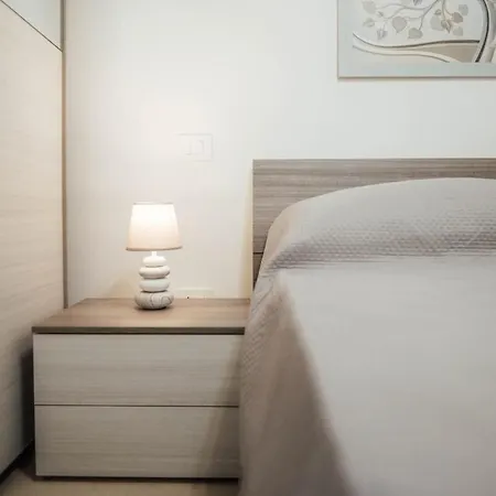 Dimora Lorusso - Stay Near The Historic Castle *
